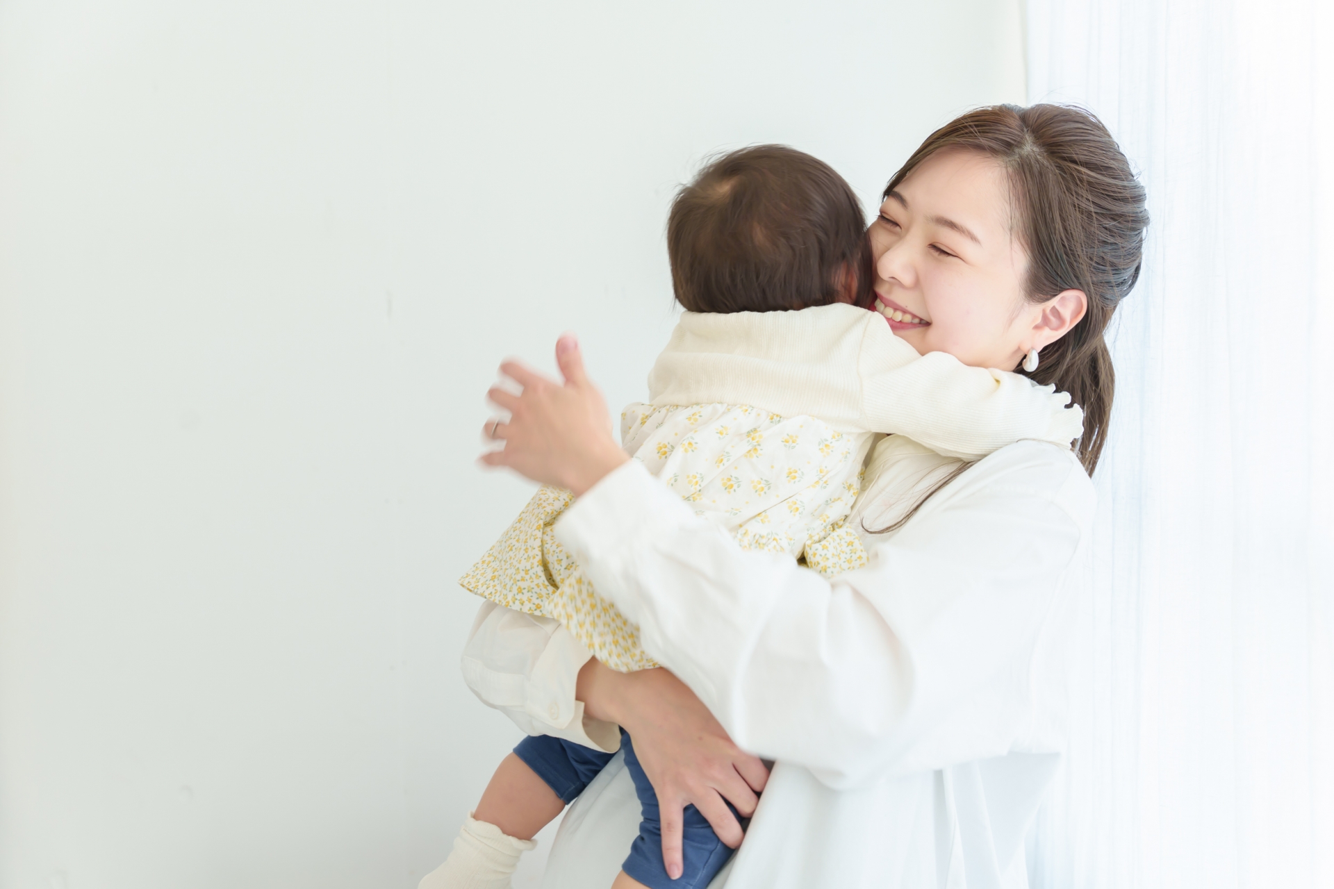 笑顔のママと赤ちゃん